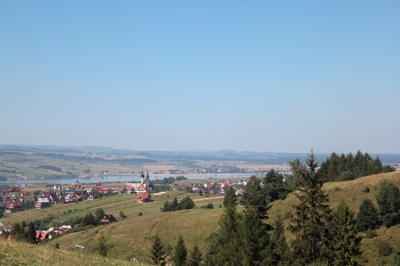 Fot. Tomasz Jakubowski / MojeWedrowki.pl / Widok z Góry Wdżar na Zalew Czorsztyński