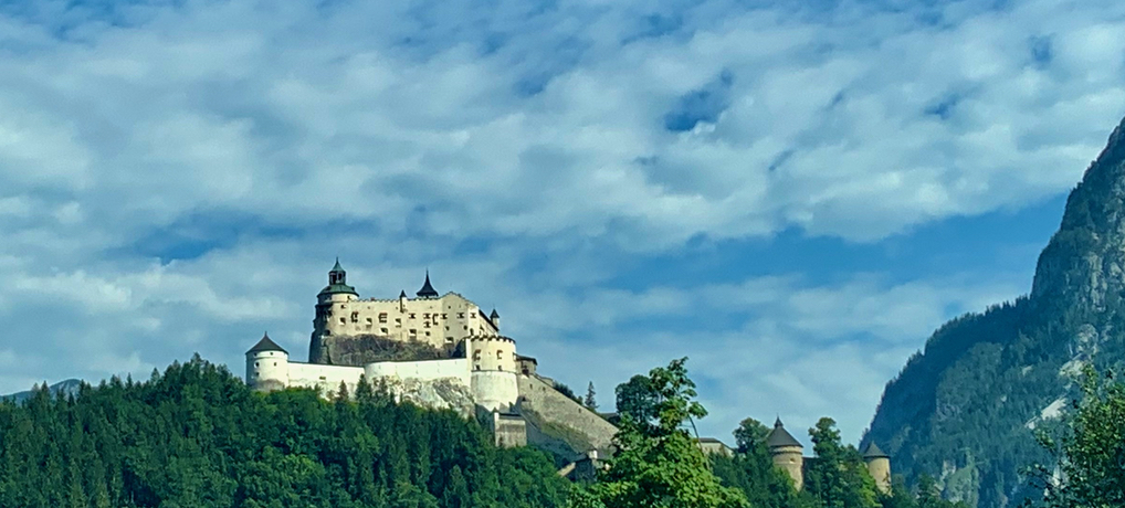 Zamek Werfen z Tylko dla Orłów i Jaskinia Lodowa Eisriesenwelt