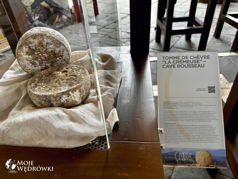Tomme de Chevre "La Cremeuse" Cave Rousseau